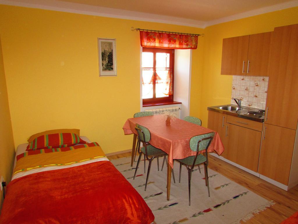 Tourist Farm Dujceva Domacija Villa Vremski Britof Oda fotoğraf